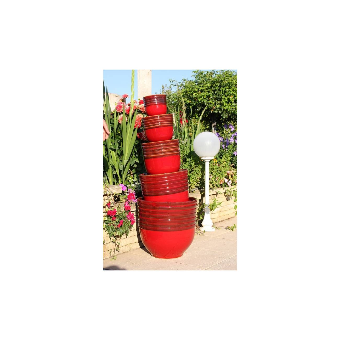 Pot haut en forme de U large rebord strié Massaya rouge et marron Bois de Santal