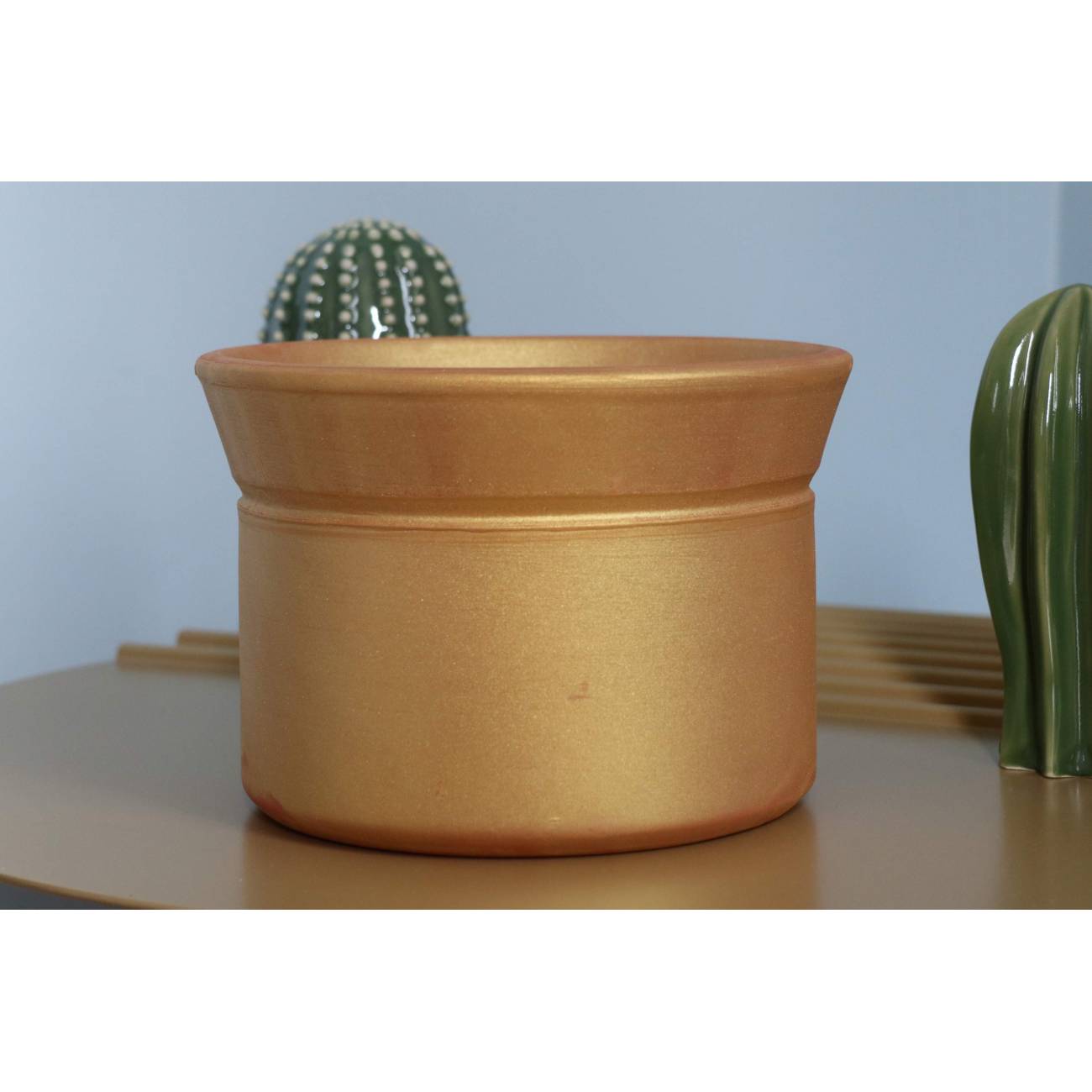 Vase droit artisanal cylindrique col évasé Moreï doré Mat'essence Gold