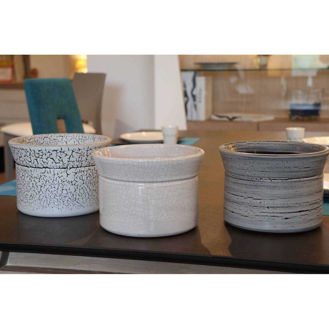 Vase droit artisanal cylindrique col évasé Moreï blanc Faïence de Marbre