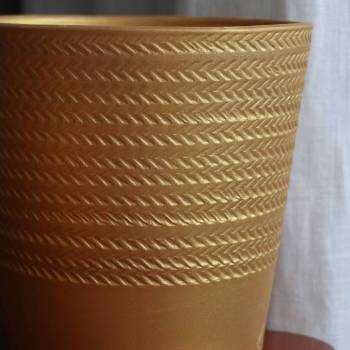 Vase droit effet matière Odyssee Chevron doré Mat'essence Gold
