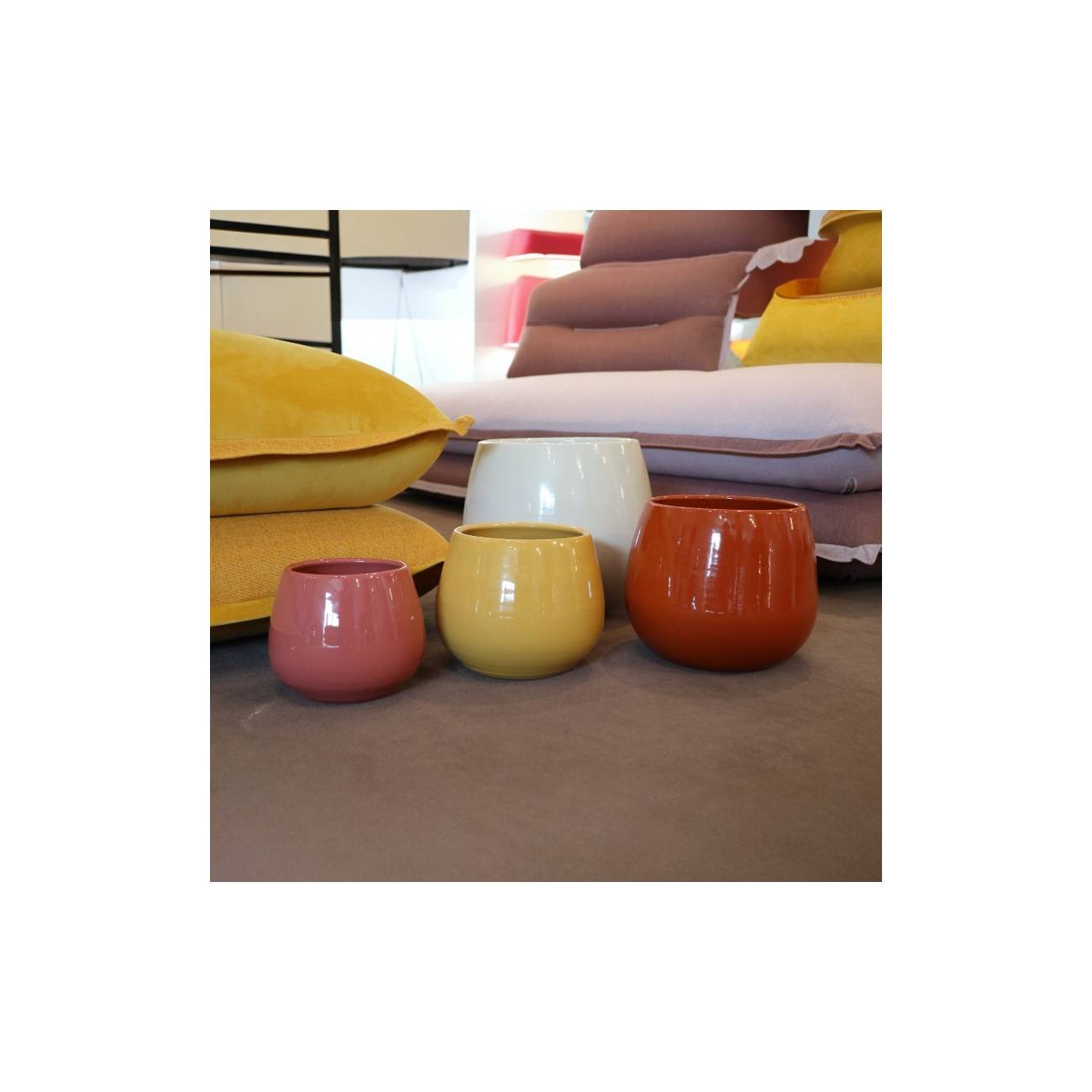 Pot en terre cuite rond et large en forme de U Cancale A Fleur de Peau