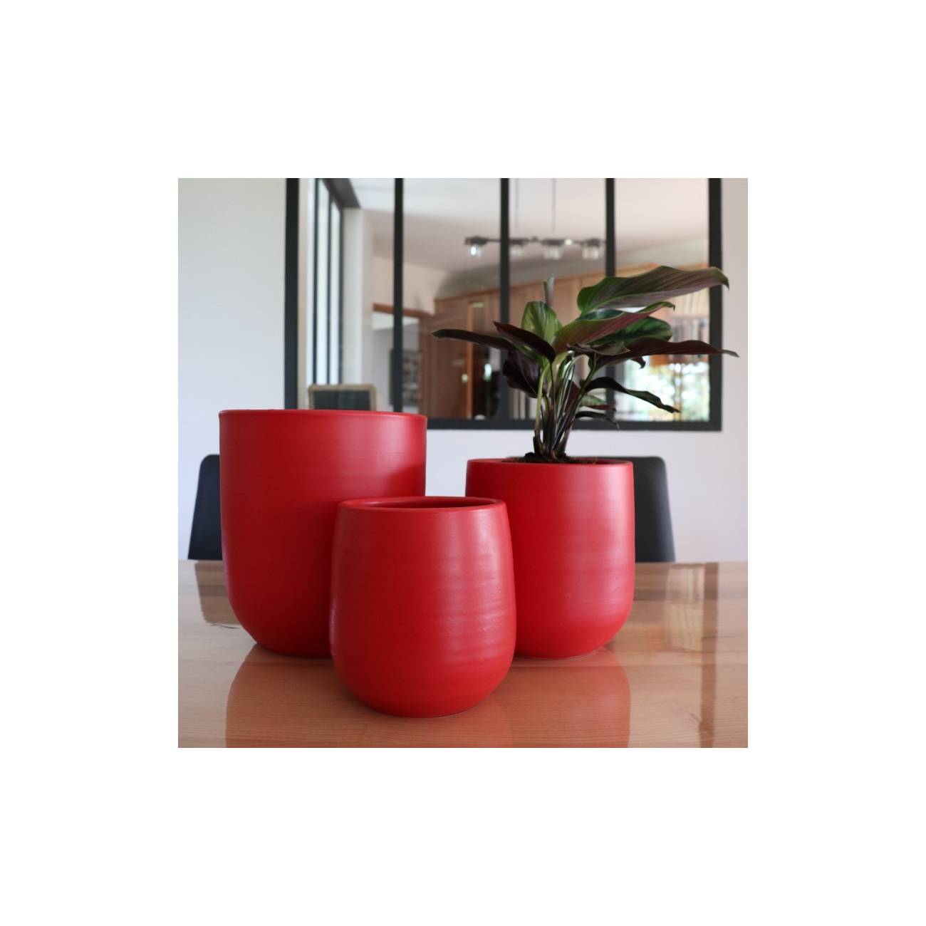 Pot de fleurs Saint Tropez rouge Intrigue