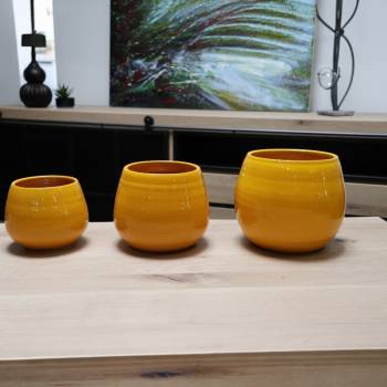 Pot en terre cuite rond et large en forme de U jaune moutarde et bronze Ibiza Sunshine