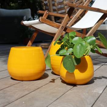 Pot en terre cuite rond et large en forme de U jaune moutarde et bronze Ibiza Sunshine