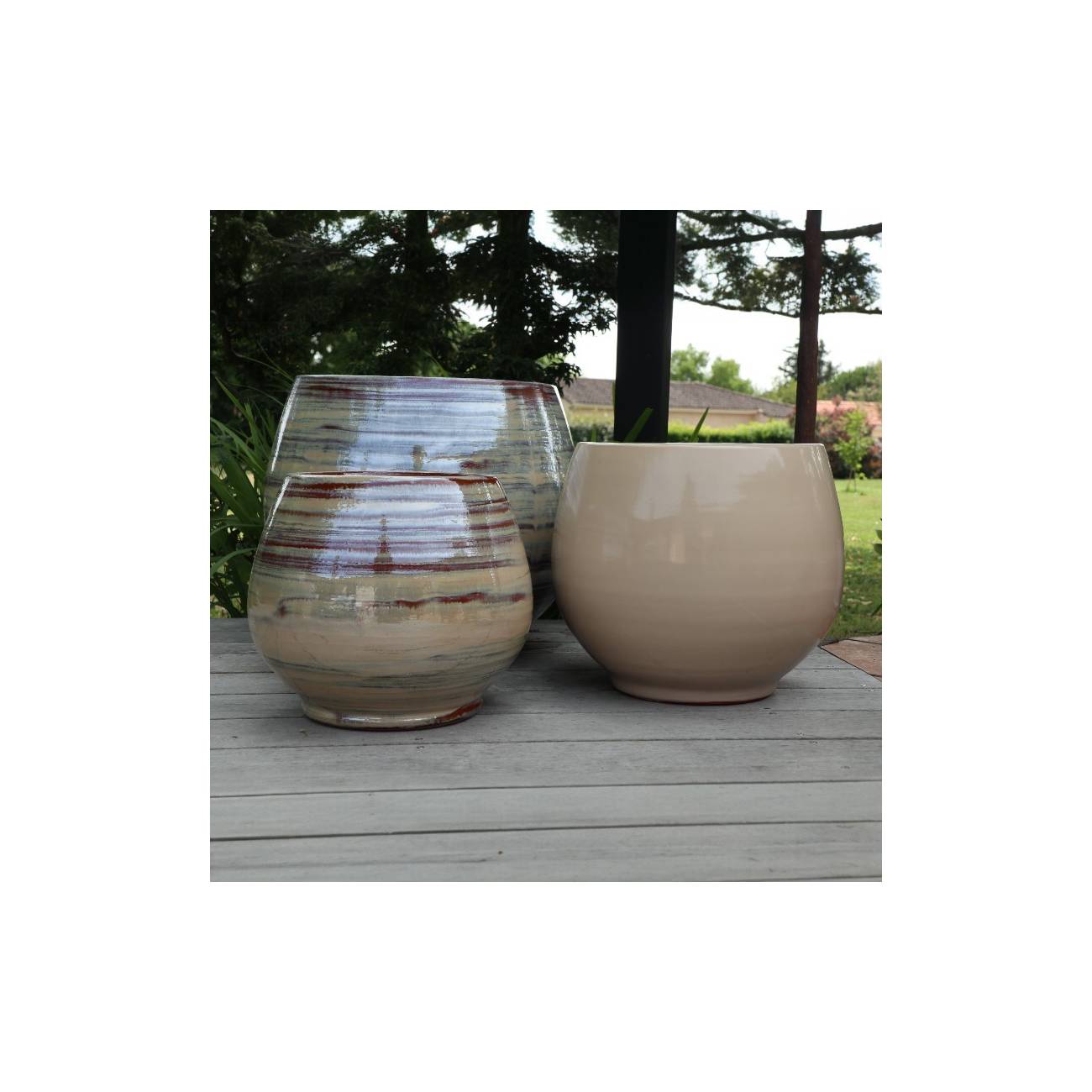 Pot rond large et profond sur plateforme Bahia Crème Noisette