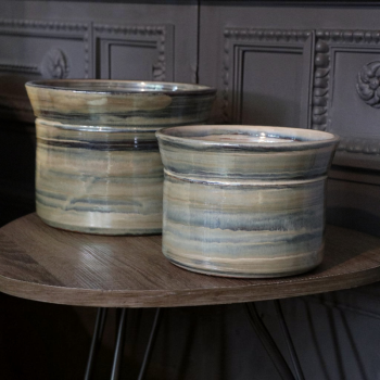 Vase artisanal cylindrique...